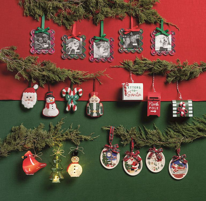 Scalloped Tartan Photo Ornament