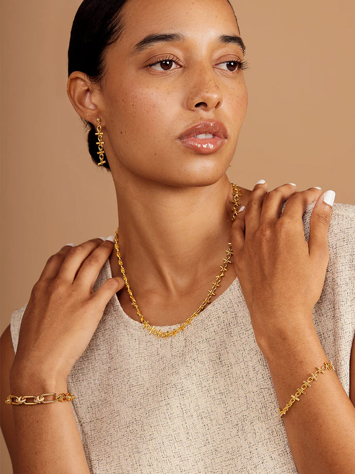 Gold T Links Bracelet