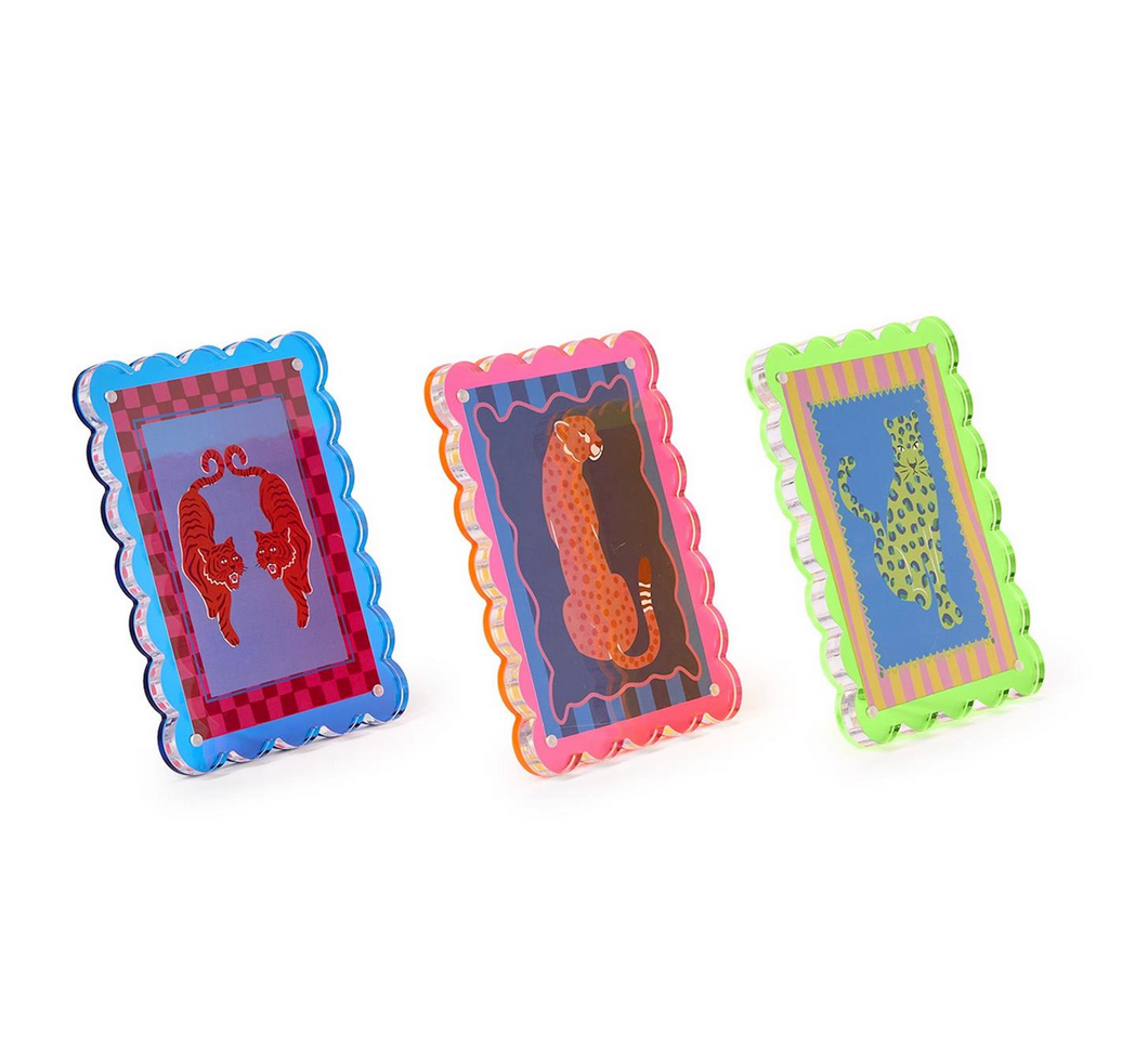 Scalloped Color Acrylic Photo Frame