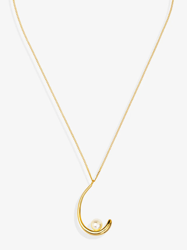 Moon Pearl Short Necklace