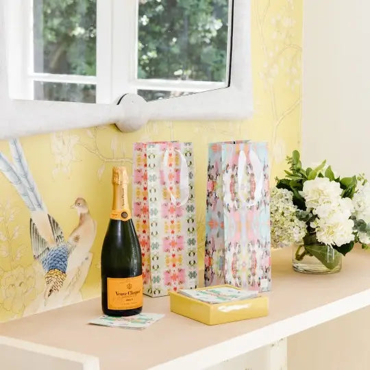 Abstract Wine Bag
