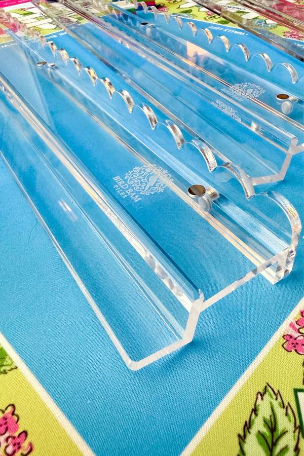 Clear Scalloped Mahjong Racks